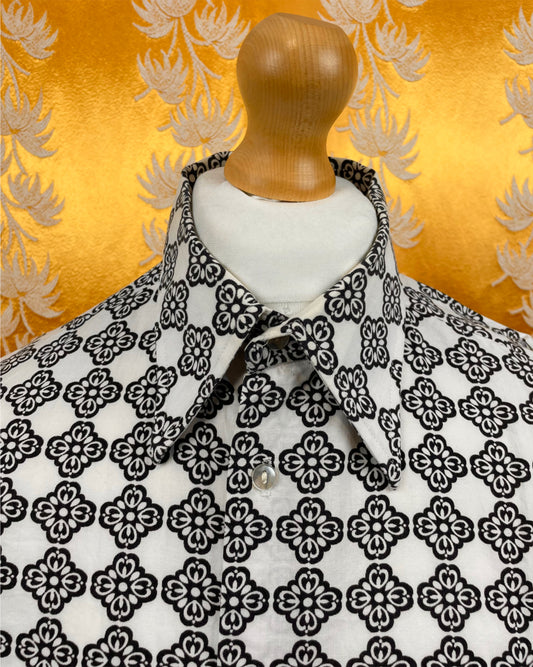Vintage 1960’s 1970’s Black and White Dagger Collar Psychedelic Mod Shirt by Malray