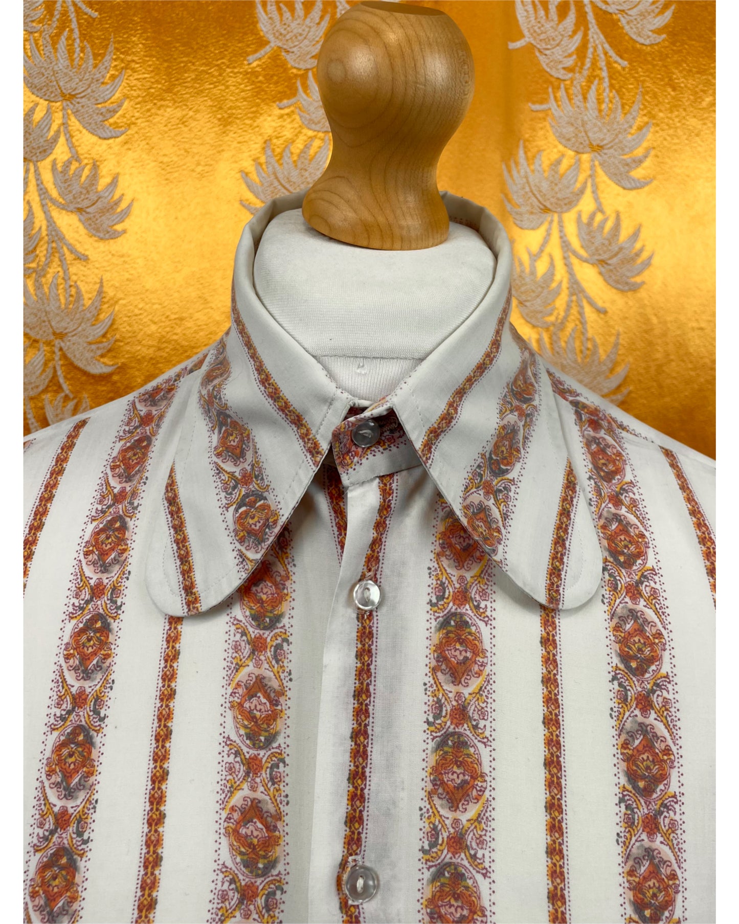 Vintage 1960’s 1970’s Beagle Collar Psychedelic Shirt