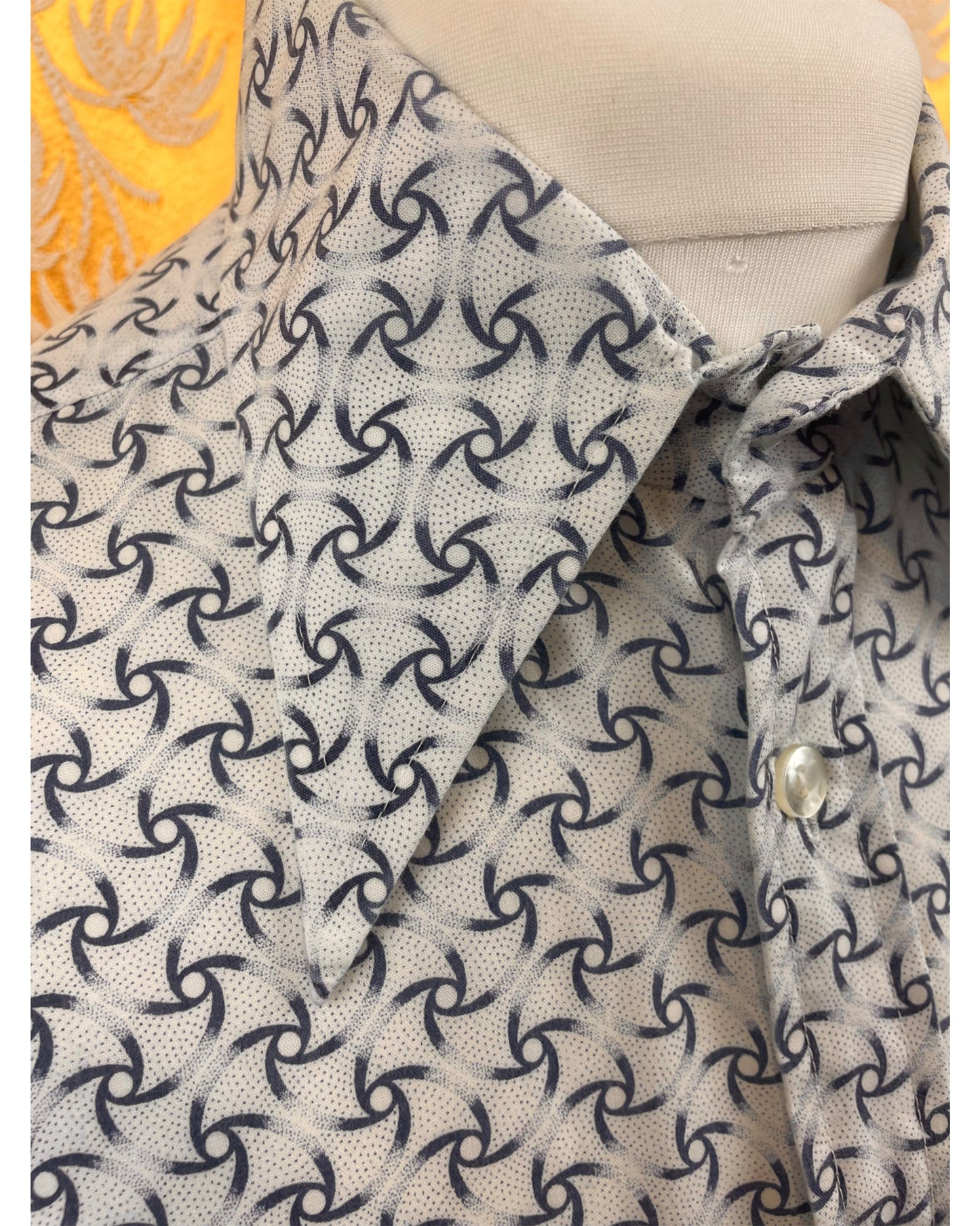 Vintage 1970’s Arnold Palmer Dagger Collar Black White Shirt