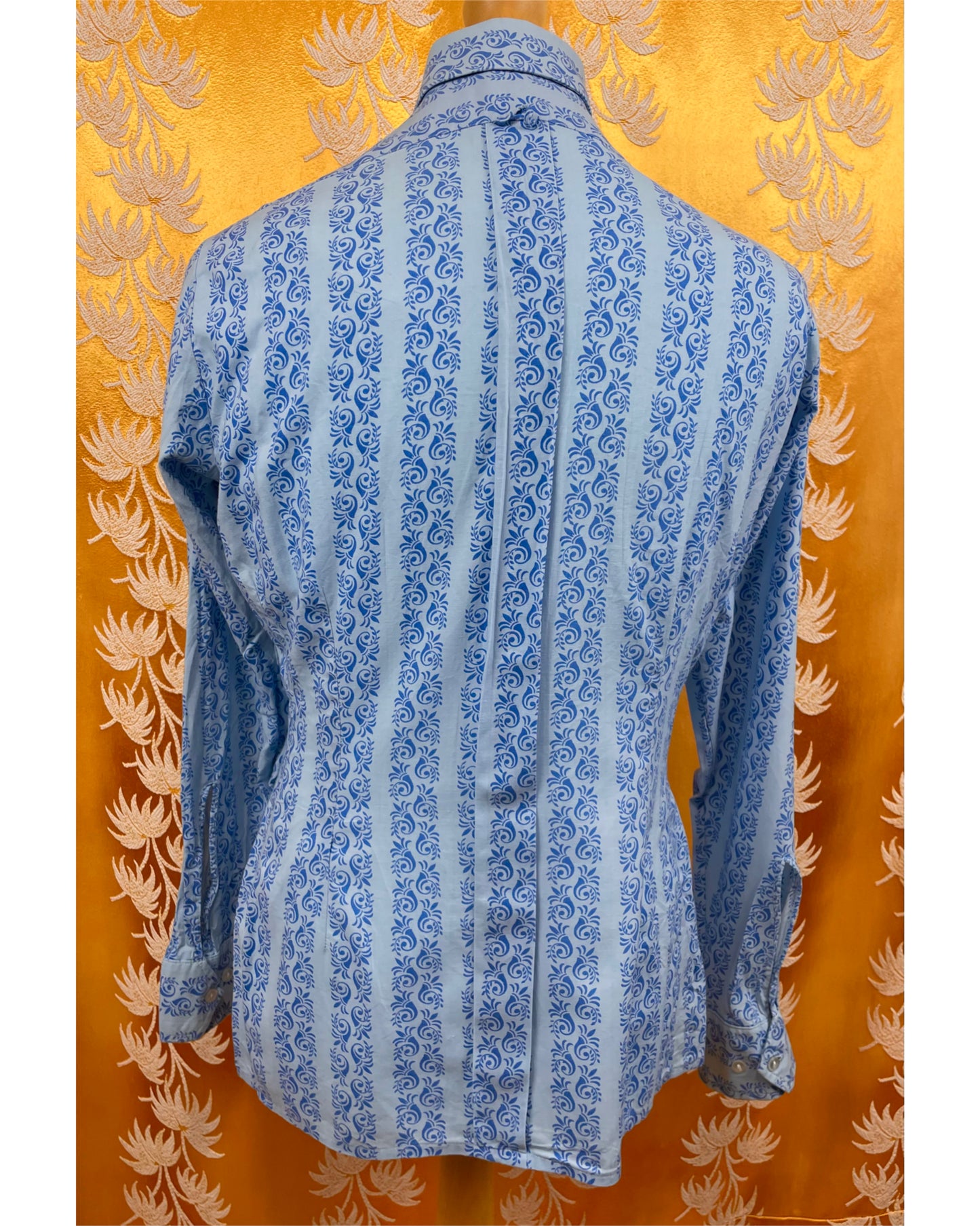 Vintage 1960’s 1970’s Blue Psychedelic Dagger Collar Shirt