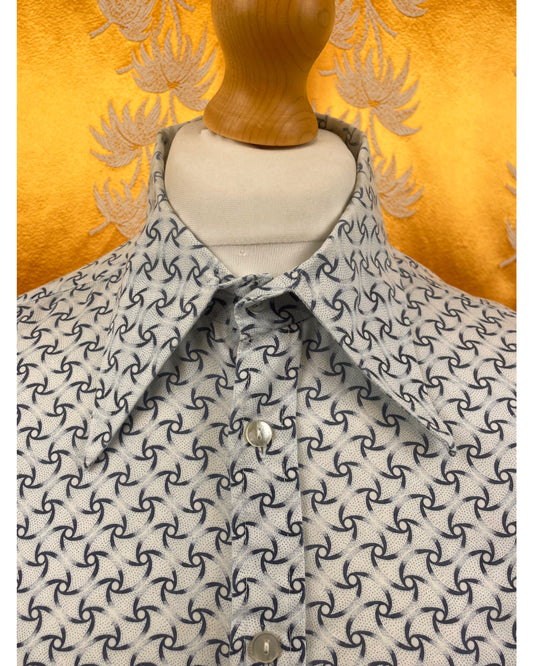 Vintage 1970’s Arnold Palmer Dagger Collar Black White Shirt