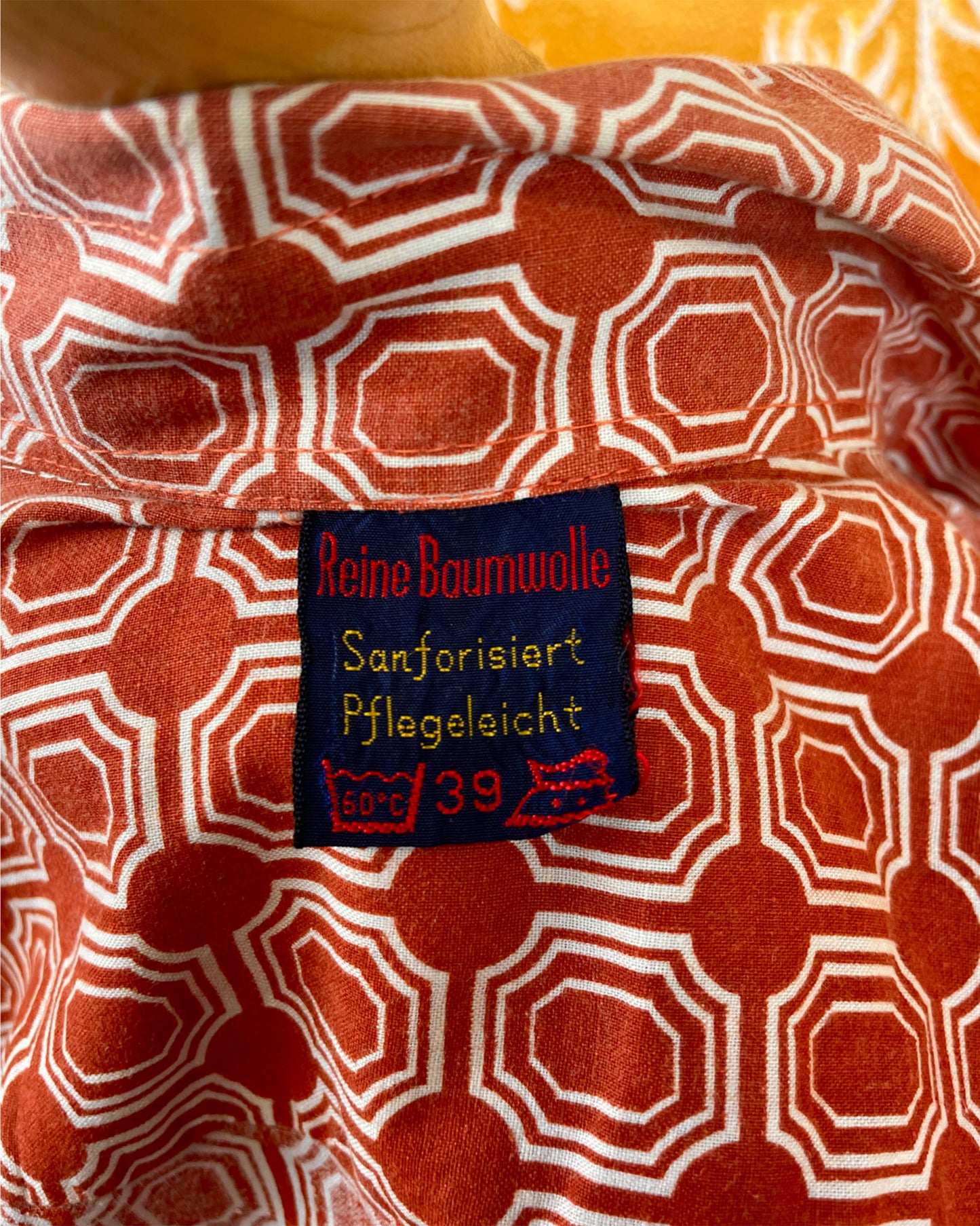 Vintage 1960’s 1970’s Dagger Collar Red Patterned Shirt