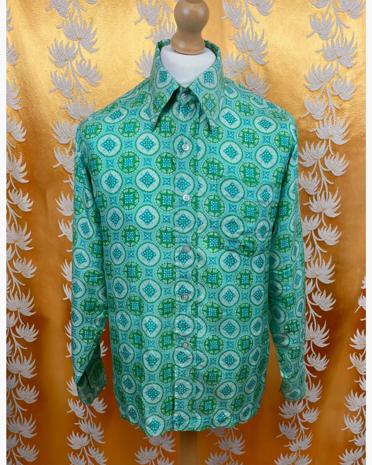 Vintage 1960’s 1970’s Green Pure Silk Psychedelic Mod Shirt by Star of Siam