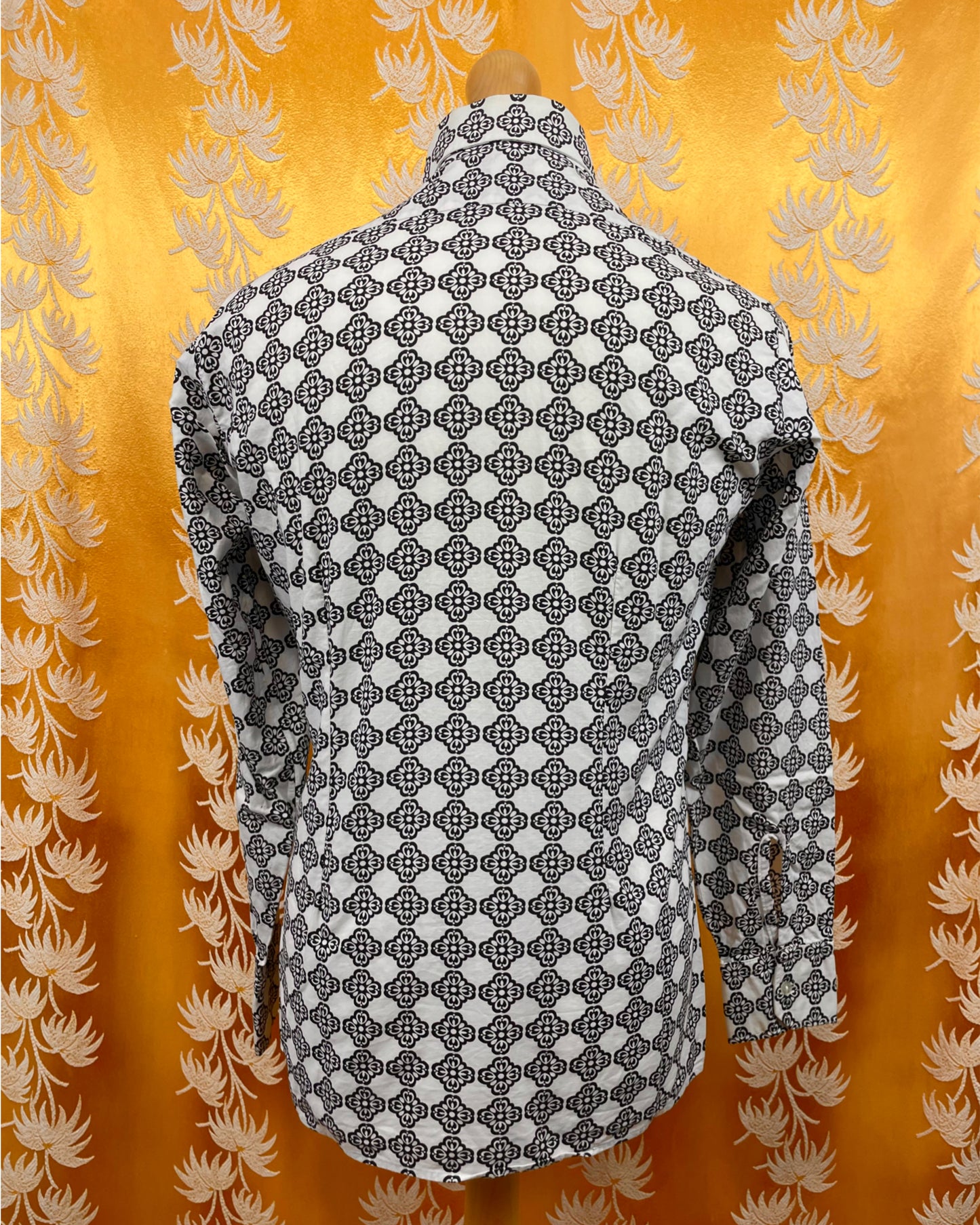 Vintage 1960’s 1970’s Black and White Dagger Collar Psychedelic Mod Shirt by Malray