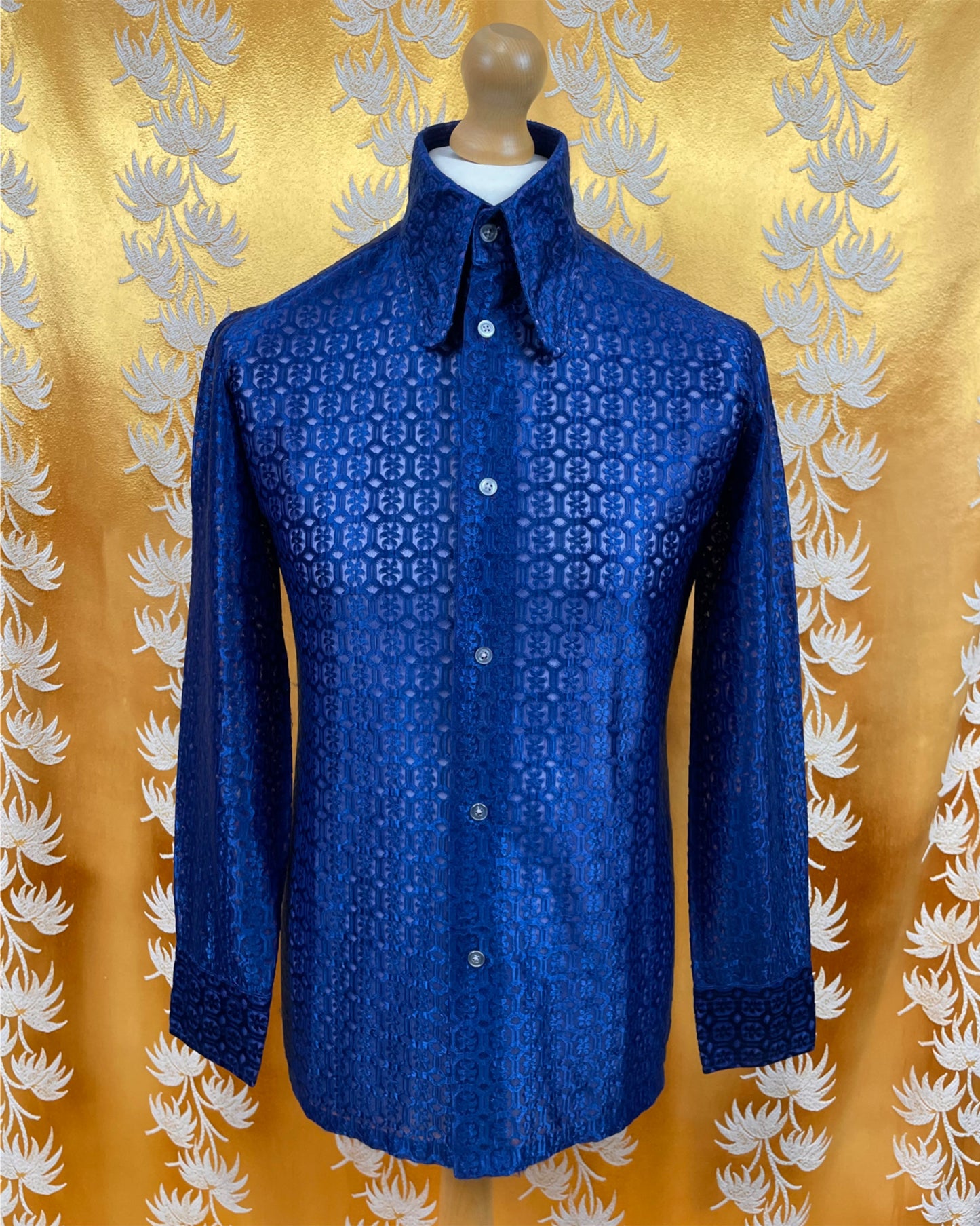 Vintage 1960’s 1970’s Blue Beagle Collar Psychedelic Shirt