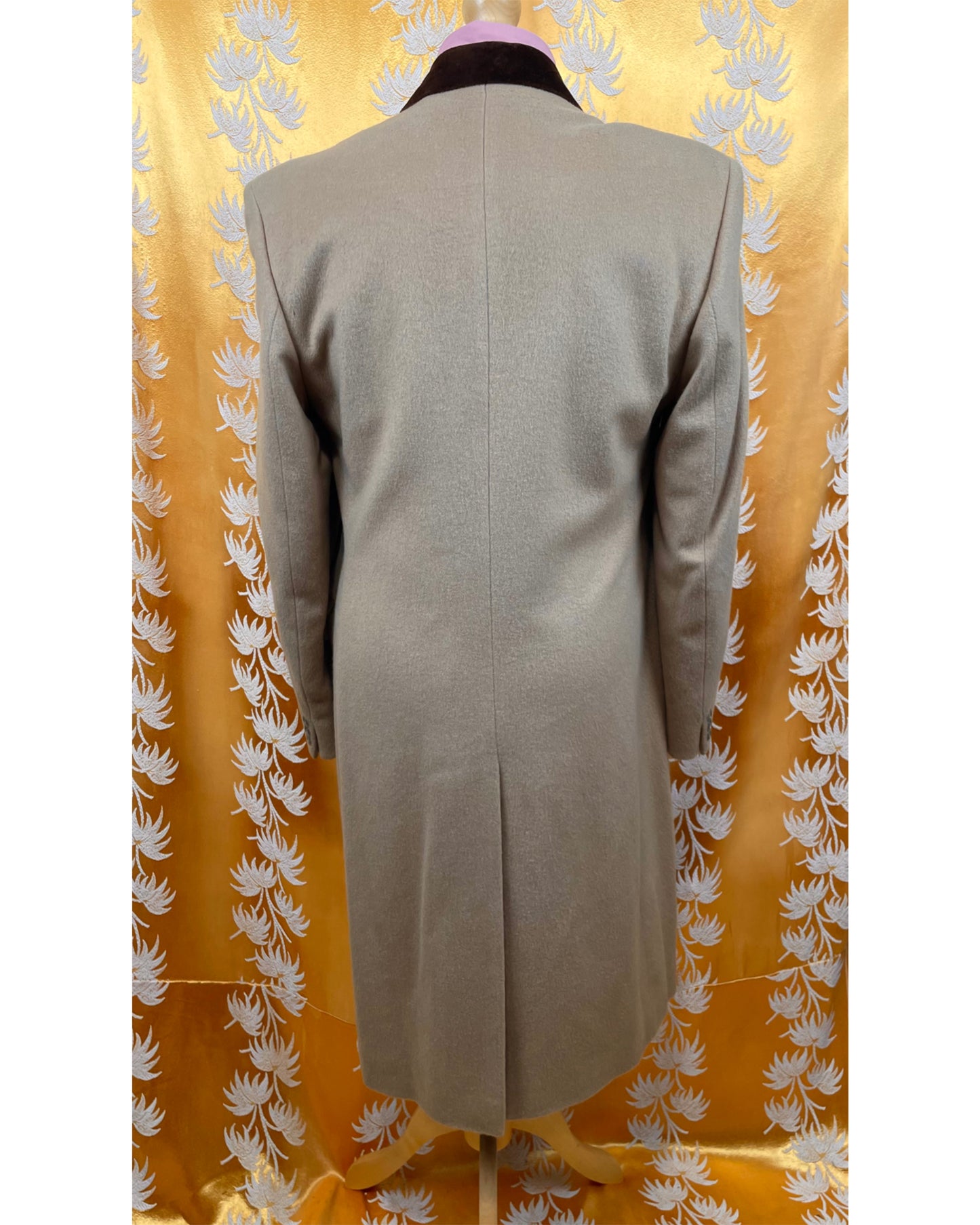 Stunning 1960’s 100% Cashmere Jacket by Lyn Oakes