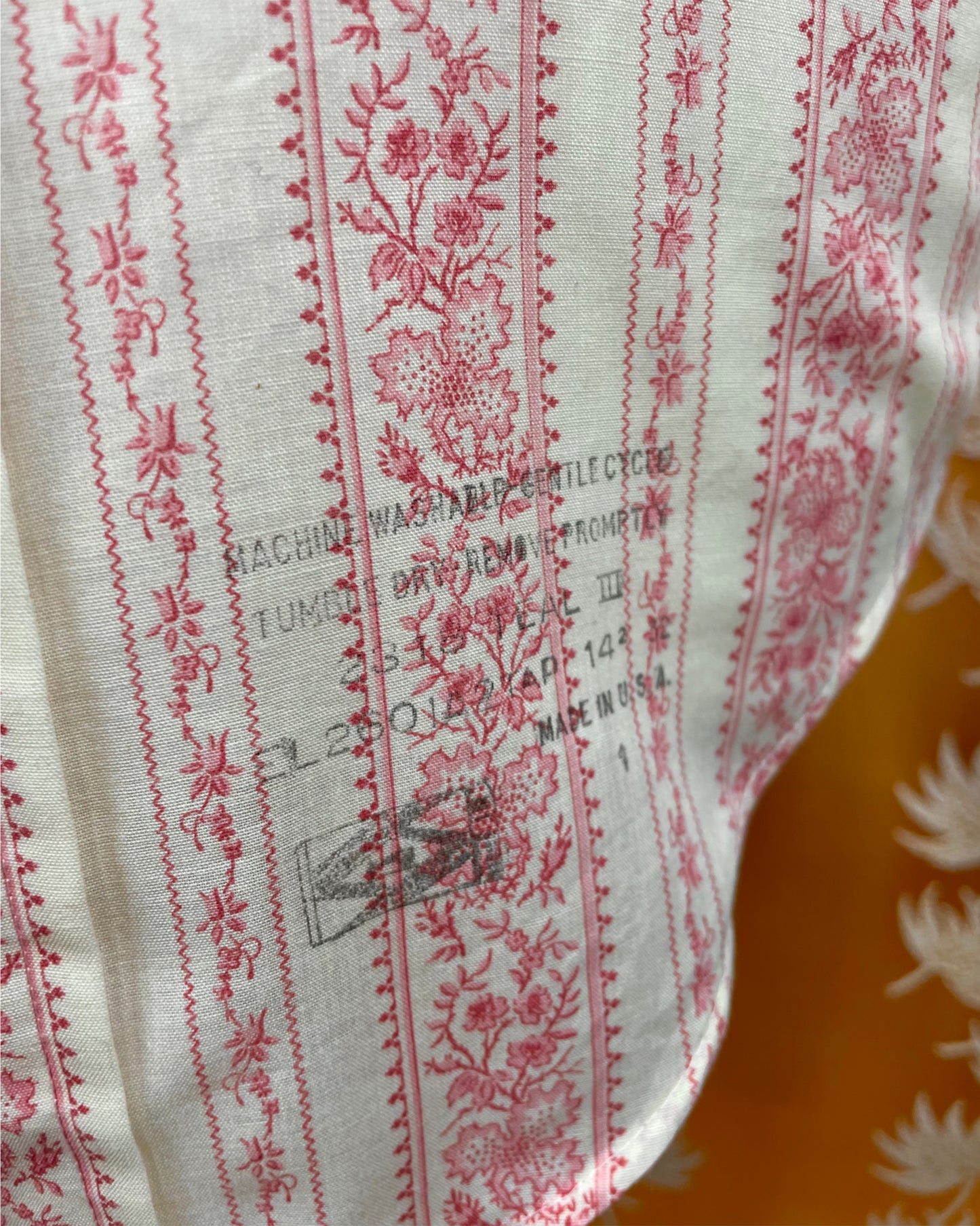 Vintage 1960’s 1970’s Floral Vintage Dagger Collar Shirt by Arrow